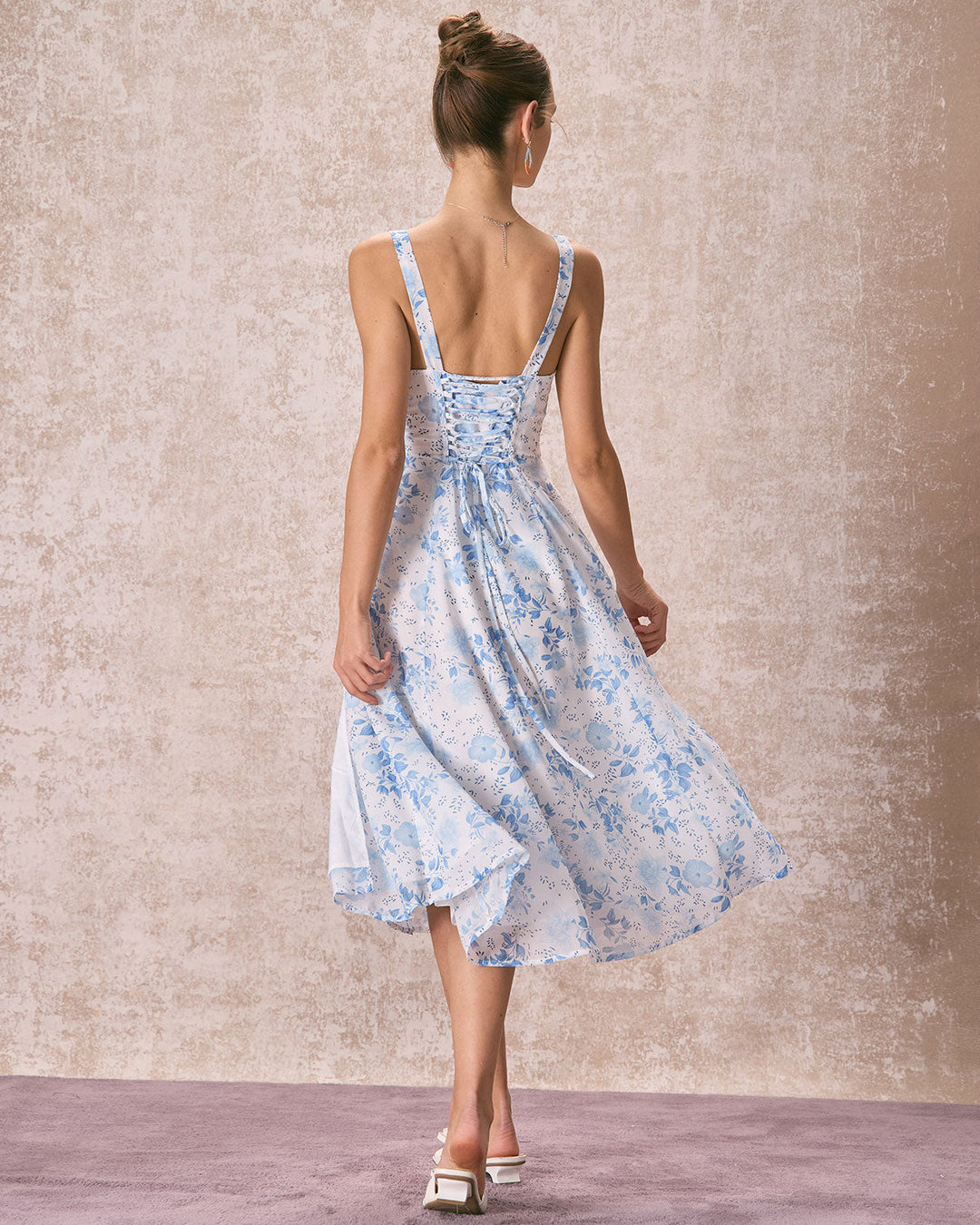 Renata - Robe Midi Bleue Fleurie
