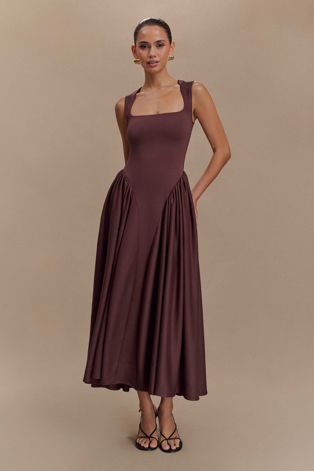 Sara - Robe midi en maille marron
