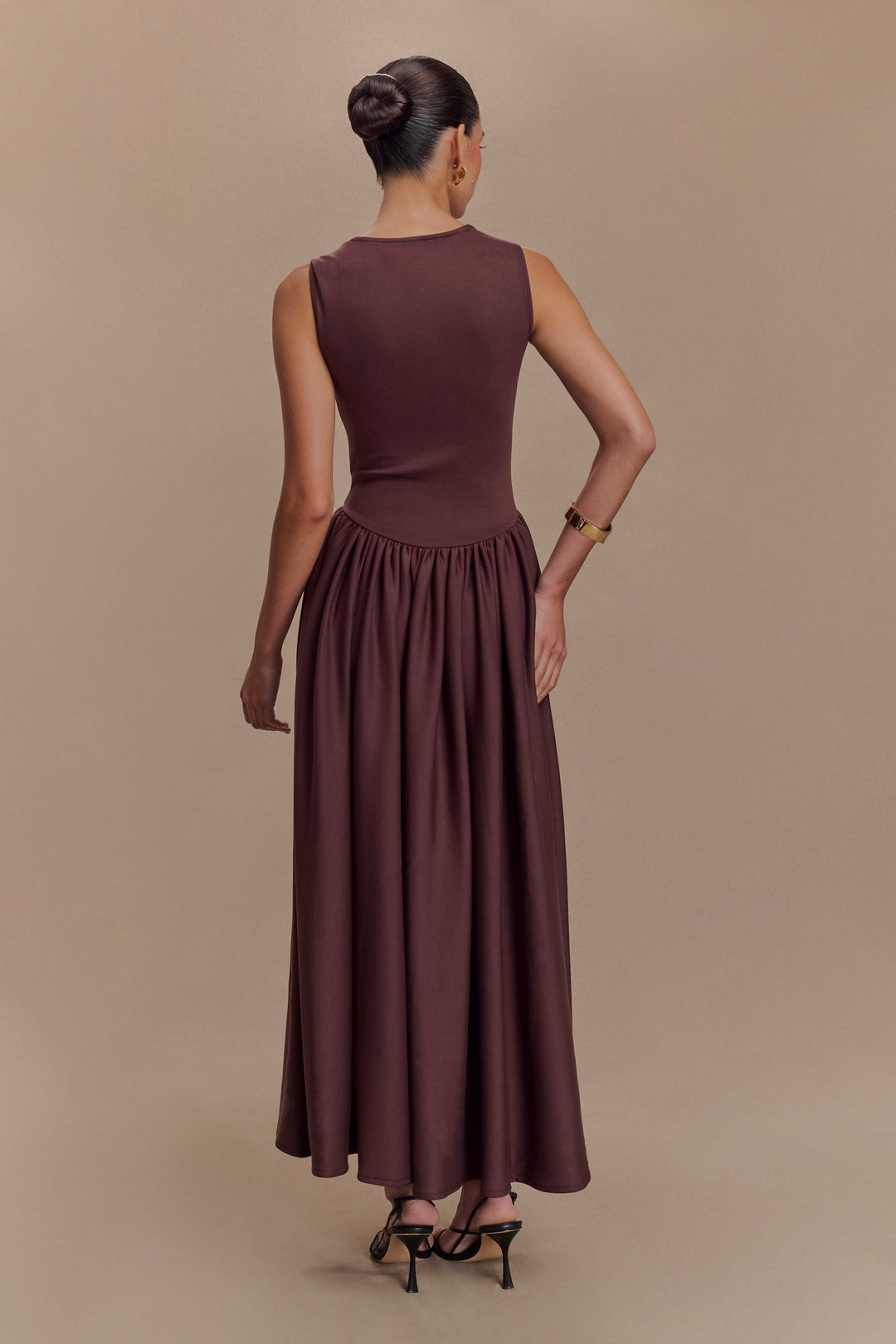 Sara - Robe midi en maille marron