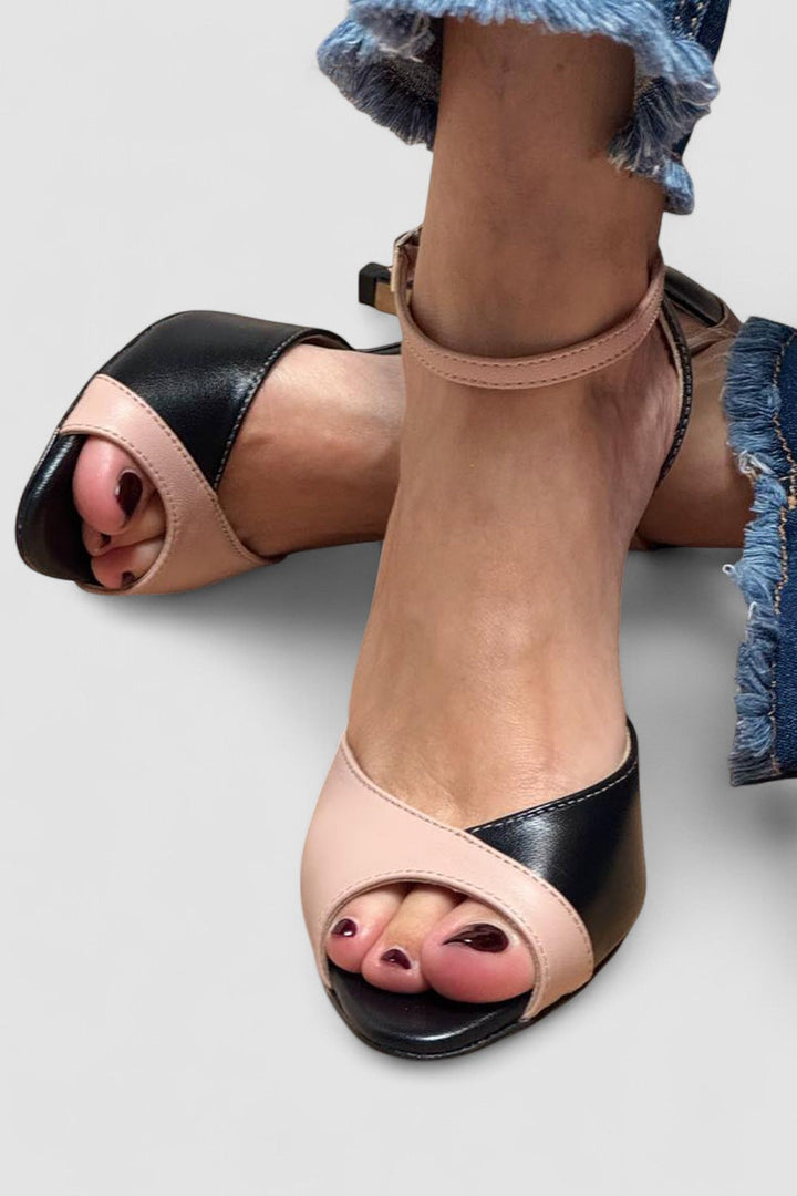 Noirella - Chaussures à talons moyens avec bride à la cheville