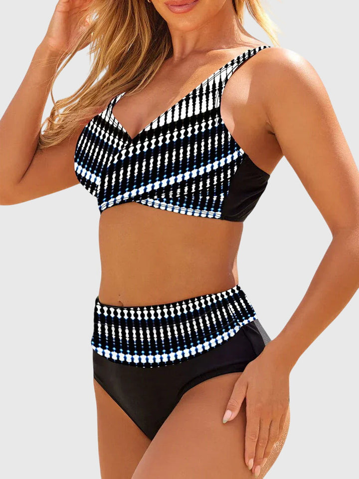 Timeless Bikini Chic Mélanie