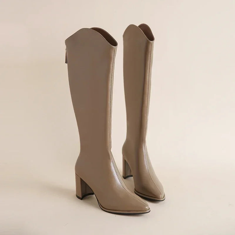 Hilda - Bottes à Talon Épais et Élégance pour l'Hiver