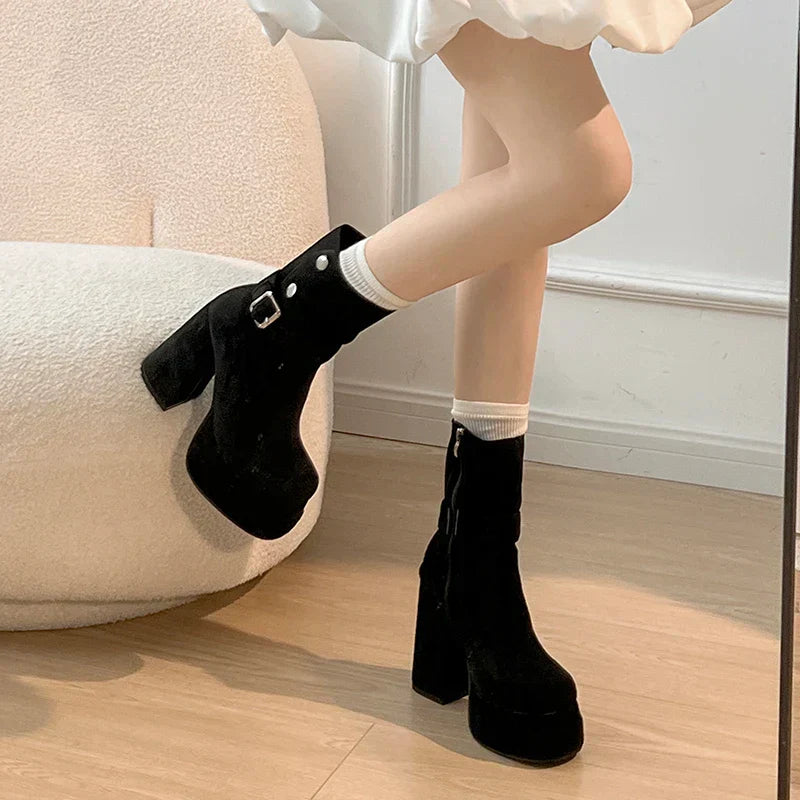Amália - Bottes de style urbain avec personnalité et confiance