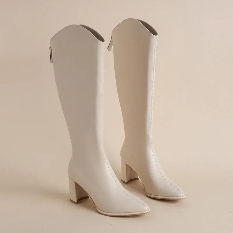Hilda - Bottes à Talon Épais et Élégance pour l'Hiver