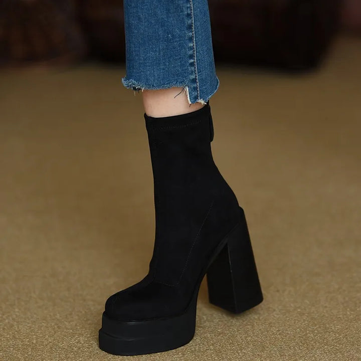 Olga - Bottes au style moderne avec le confort du daim
