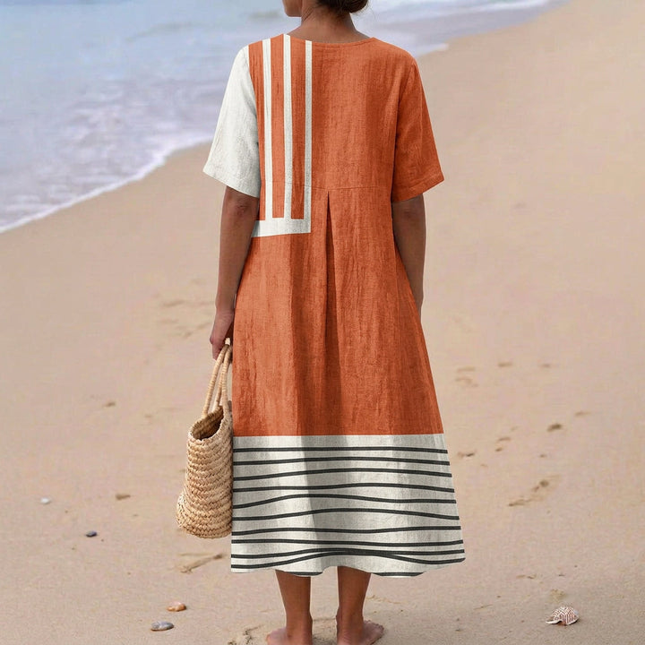 Selene - Robe Terracotta avec Rayures Graphiques