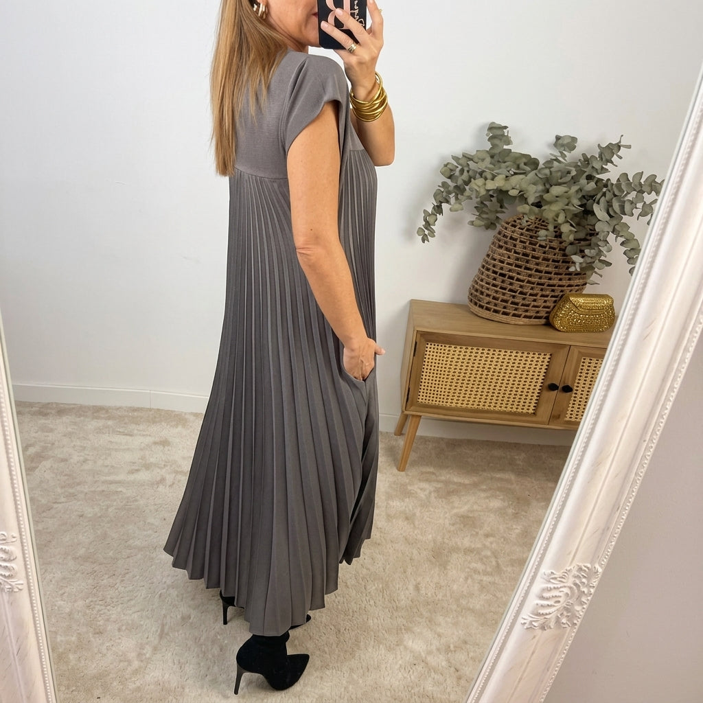 Ana - Robe de Confort Intemporelle